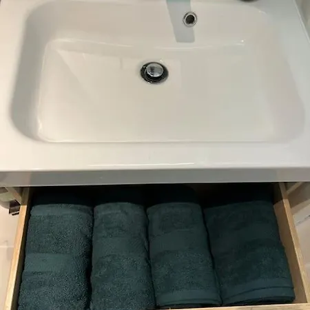 Apartment Mira - Sublime Close To Train Station *